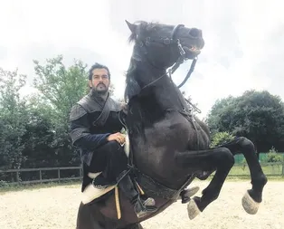 Diriliş Osmanın Osman Gazisi Burak Özçivit dizi için şaha kalktı