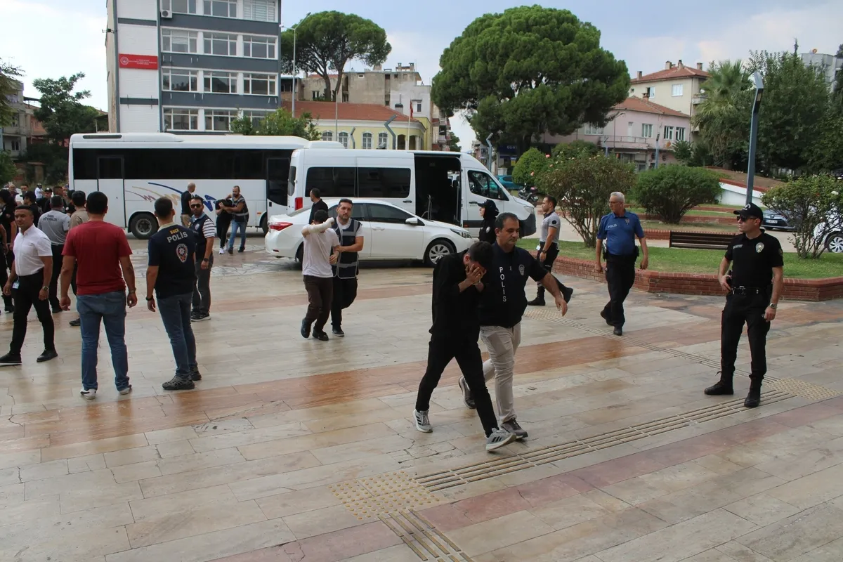 1789650574778.jpeg Aydın merkezli 7 ilde 11 milyarlık yasa dışı bahis operasyonu-3