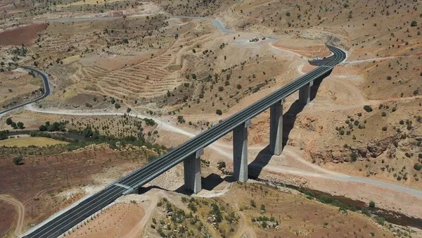 siirt-ile-sirnaki-birbirine-baglayacak-tarih-belli-oldu-zarova-koprusu-hizmete-aciliyor-1638447087130.jpg Siirt ile Şırnak'ı birbirine bağlayacak! Tarih belli oldu! Zarova Köprüsü hizmete açılıyor...-3