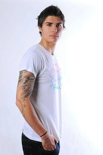 nisa-bolukbasindanm-ayrilan-baris-murat-yagci-nisantasinin-arka-sokaklarinda-alman-guzelle-yakalandi-1659474873825.jpeg Nisa Bölükbaşı'ndan ayrılan Barış Murat Yağcı Nişantaşı'nın arka sokaklarında Laura Celini ile yakalandı!-3