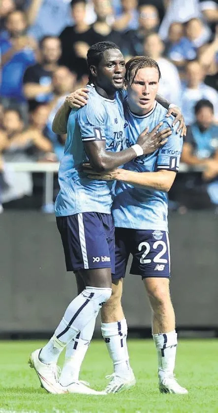 nefesler-tutuldu-turk-futbolu-bu-aksam-uefa-da-cok-onemli-sinavlar-verecek-fenerbahce-adana-demirspor-besiktas-1691618941882.jpeg Nefesler tutuldu: Türk futbolu bu akşam UEFA' da çok önemli sınavlar verecek! Fenerbahçe, Adana Demirspor, Beşiktaş...-3