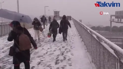 Beylikdüzü’nde kar yağışı