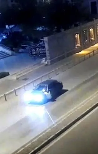 İzmir'in Konak ilçesinde trafik polisini metrelerde otomobilin üzerinde sürükleyen sürücü tutuklandı