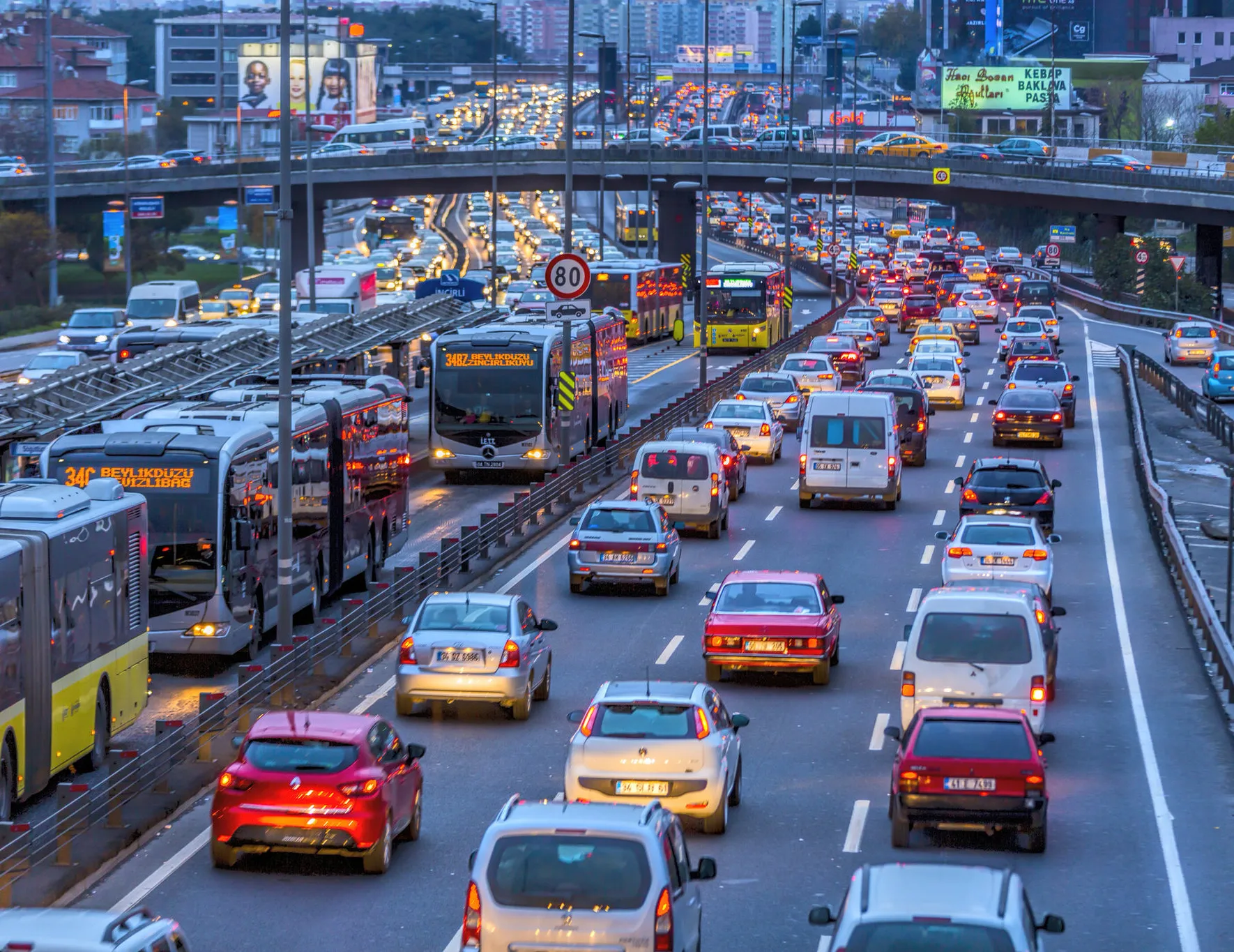 Trafiğin Türkiye’ye faturası ağır: Yıllık kayıp 245,6 milyar TL’yi buluyor
