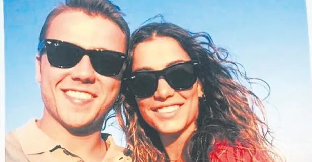Tolga Sarıtaş ve Zeynep Mayruk aşka geldi