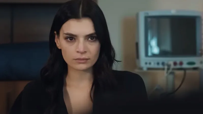 1712069271192.jpg Hudutsuz Sevda Ceylan'ın yerine o isim geçecek! 2 oyuncu diziden aynı anda ayrıldı-3