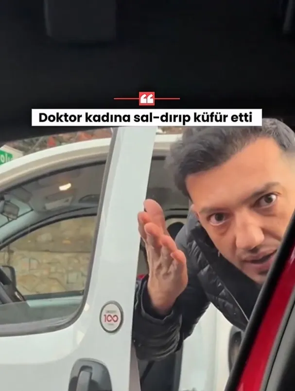 istandulda-trafigi-teroristi-dehset-sacti-kadin-surucunun-aracini-parcalayip-kuran-i-kerime-kufur-etti-1764841289827.jpeg İstanbul'da trafik teröristi dehşet saçtı: Kadın sürücünün aracını parçalayıp Kur'an-ı Kerim'e küfür etti-3