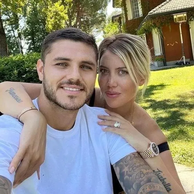 galatasarayin-yildizi-mauro-icardi-ile-wanda-nara-baristi-mi-1726362955453.jpeg Galatasaray'ın yıldızı Mauro Icardi ile Wanda Nara barıştı mı?-4
