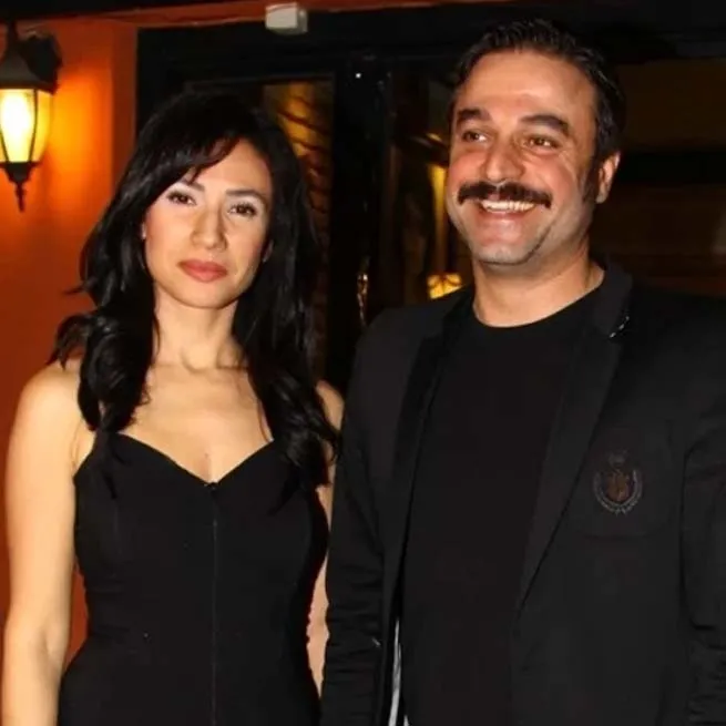 17 yıllık evlilik tek celsede bitmişti! Ufuk Özkan’ın eski eşi merak konusu oldu! O da tanıdık çıktı - 6