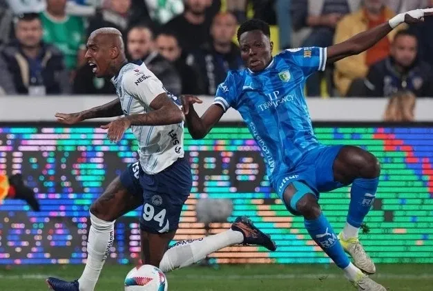 Anderson Talisca’dan ilk penaltı golü!