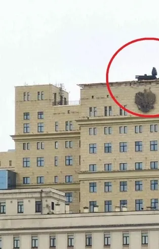 Moskova'da hava savunma tatbikatı: Binaların tepelerine S-300 sistemleri yerleştirildi