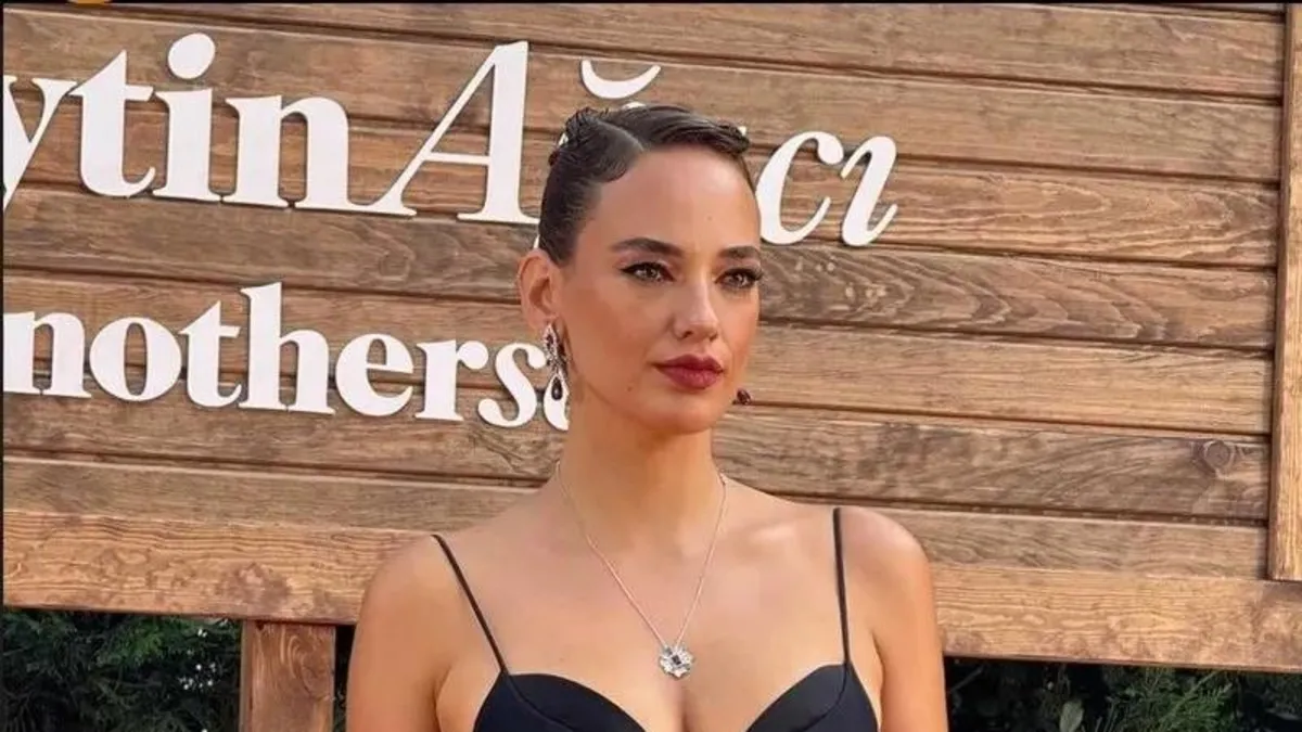 Seda Bakan ve Tuba Büyüküstün arasında sular durulmuyor: Demet Akalın da Büyüküstün'e acımadı!