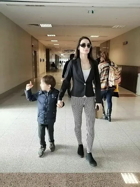 Emre Aşık ile Yağmur Sarnıç arasındaki boşanma davasında karar çıktı! Çocukların velayeti kime verildi?-6
