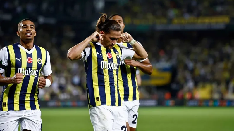 fenerbahceye-talih-kusu-yildiz-oyuncu-icin-gelen-teklif-sonrasi-bonservisi-belli-oldu-1717860413577.jpeg