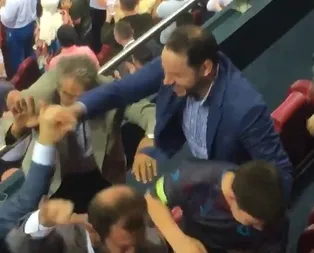 Trabzonspor - Sparta Prag maçında Bakan Berat Albayrakın gol sevinci