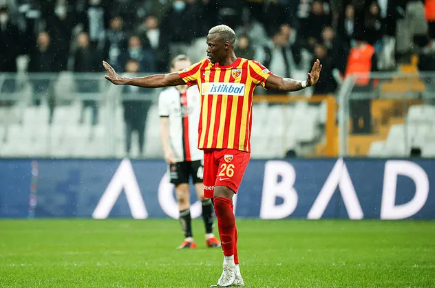 Fenerbahçe'de Mame Thiam pişmanlığı! Taraftarlar isyan etti