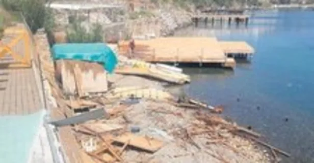 Hadise’nın plajına dozer girdi!