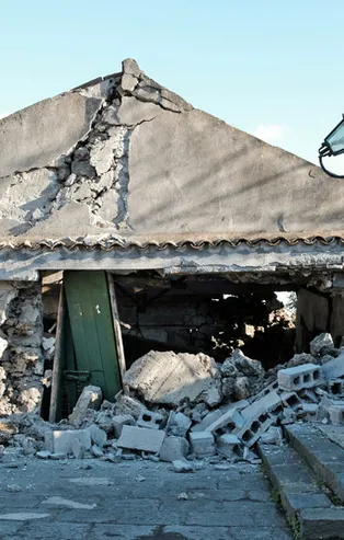 Akdeniz'de yanardağ ve deprem alarmı