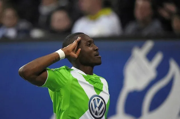 Son dakika transfer haberleri: Wolfsburg, Galatasaray’ın Josuha Guilavogui için yaptığı teklifi kabul etti