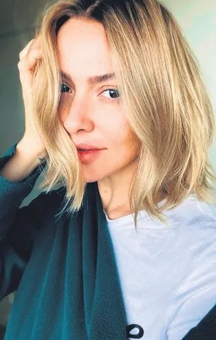 Hadise saçlarını kestirdi