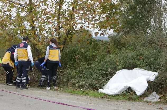 2 öğrencinin öldüğü kazaya karışan kamyonet sürücüsü teslim oldu