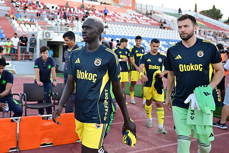 Fenerbahçe'den kaleye sürpriz transfer! Görüşmeler başladı - 8