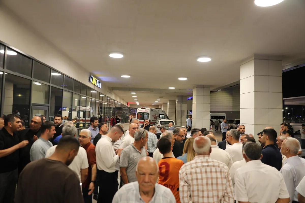 Yeni Partili Melih Meriç’e bıçaklı saldırı! Eski CHP’li Seydi Ahmet Keleş ve oğlu tutuklandı-14