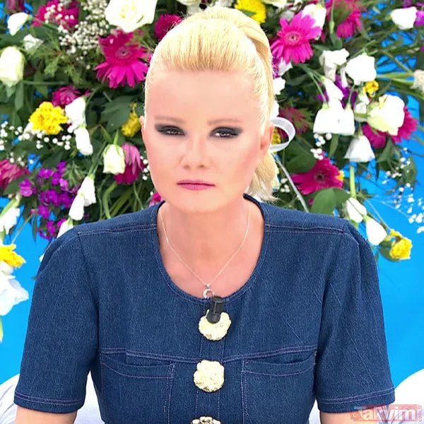 Demet Akalın’dan Müge Anlı'ya iltifat! Program başlar başlamaz paylaşıp sordu: “Müge Anlı’yı kim giydiriyor?” - 13