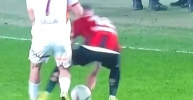 Galatasaray Deian Sorescu için kırmızı kart bekledi! İşte o pozisyon