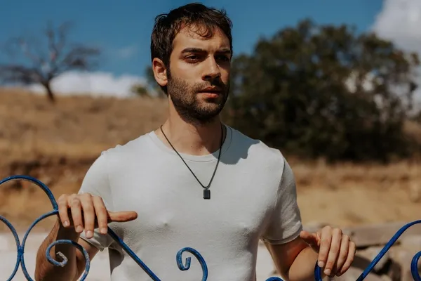 safir-4-bolum-fragmani-yayinlandi-geride-birakalim-her-seyi-1695108837869.jpg Safir 4. bölüm fragmanı yayınlandı! “Geride bırakalım her şeyi”-5