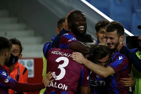 Trabzonspor derbide Rize’yi devirdi! Geriden gelip kazandı-2