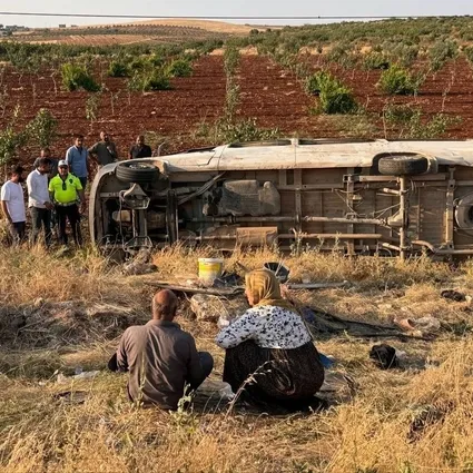 Şanlıurfa’da işçi kazası! Minibüs şarampole yuvarlandı: 22 kişi yaralandı