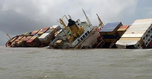 Vietnam kıyılarında kargo gemisi battı: 15 kişi kayıp
