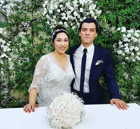 Ünlü şarkıcı boşandı-2