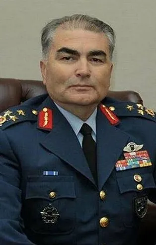 Ali Babacan'ın partisine katılan emekli Korgeneral Mehmet Şanver hakkında çarpıcı tespit: Ya kendinin farkında değil ya da kurucu üyesi olduğu partinin