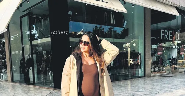 Melisa Aslı Pamuk'tan karnı burnunda poz!