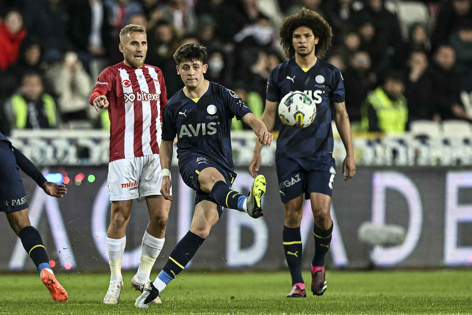 Süper Lig'de şampiyonluk yarışı kızıştı! İşte Beşiktaş, Fenerbahçe ve Galatasaray'ın kalan maçları - 4