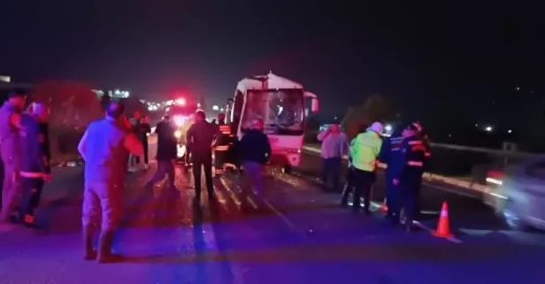 Manisa’da feci kaza! Servis minibüsü TIR'a çarptı: Çok sayıda yaralı var