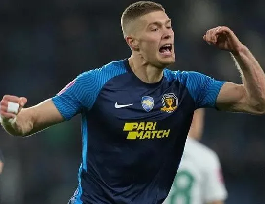 Cornelius yolcu hedef Dovbyk