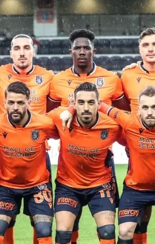 Medipol Başakşehir'de ayrılık | Eljero Elia'ya yeni sözleşme teklif edilmeyecek