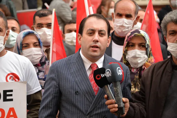 diyarbakir-anneleri-29-ekim-cumhuriyet-bayramini-istiklal-marsi-okuyarak-kutladi-1635516955560.jpg Diyarbakır Anneleri 29 Ekim Cumhuriyet Bayramı'nı İstiklal Marşı okuyarak kutladı-7