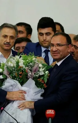 Yeni kabinede ilk devir-teslim tamam