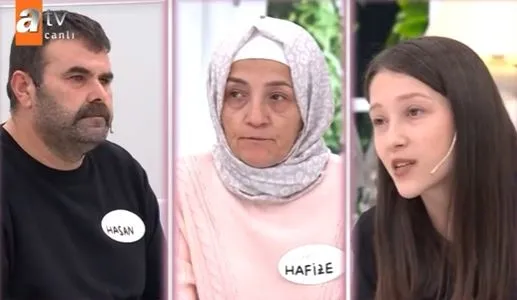 annesi-internette-tanistigi-adama-kacmisti-arzunun-gozyaslari-dindi-annesine-kavustu-genc-kizin-istegi-ise-esra-erolu-sasirtti-1640797246604.jpg Annesi internette tanıştığı adama kaçmıştı! Arzu’nun gözyaşları dindi annesine kavuştu! Genç kızın isteği ise Esra Erol'u şaşırttı-11