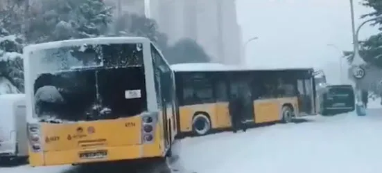 ekrem-imamoglunun-karla-mucadeleyle-ilgili-sozleri-alay-konusu-oldu-en-buyuk-karla-mucadeleyi-yapan-biziz-1643362370353.jpg Ekrem İmamoğlu'nun karla mücadeleyle ilgili sözleri alay konusu oldu: En büyük karla mücadeleyi yapan biziz-6