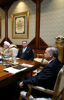 Erdoğan, Türkmenleri Külliye'de kabul etti