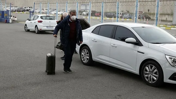 besiktasta-teknik-direktor-arayisi-devam-ediyor-son-karari-ahmet-nur-cebi-verecek-1639432953526.jpeg Beşiktaş'ta teknik direktör arayışı devam ediyor! Son kararı Ahmet Nur Çebi verecek-3