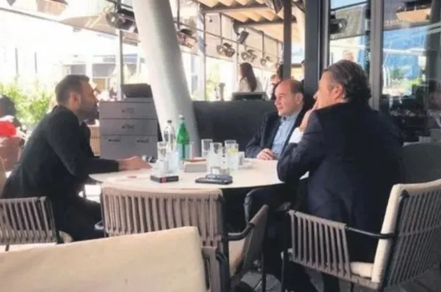 Galatasaray'da seçim öncesi flaş gelişme! Okan Buruk ile kritik temas! Metin Öztürk ve Eşref Hamamcıoğlu kimle çalışacak?