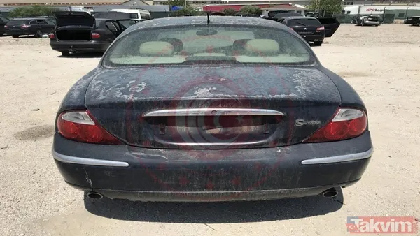 Jaguar S-Type (2000 Model) İhale Numarası: 2407Ant20240129a2246 İşletme Müdürlüğü: Antalya T.İ.M. Kilometre: Tespit Edilemedi Vites: Otomatik