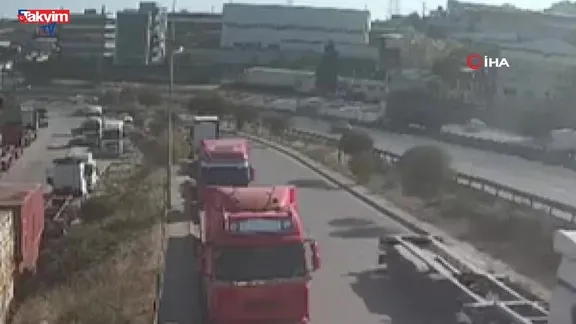 Kocaeli'nde feci kaza kamerada: 5 ölü 1 yaralı!