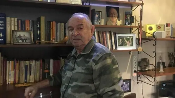 duayen-tiyatro-sanatcisi-bozkurt-kuruc-yasamini-yitirdi-kurtlar-vadisi-pusu-da-oynamisti-1642313855582.jpg Duayen tiyatro sanatçısı Bozkurt Kuruç yaşamını yitirdi! Kurtlar Vadisi Pusu da oynamıştı...-3